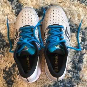 Men’s Saucony Ride 13 running shoes